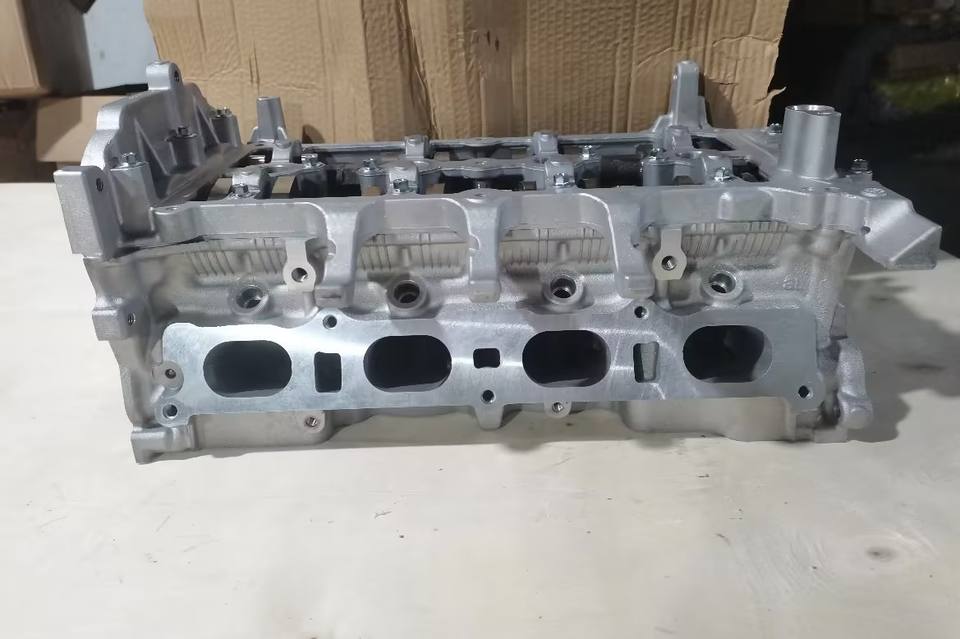MR18 MR18DE Aluminum Alloy Engine Cylinder Head 11040-EE00A 11040-ED80A Bare Cylinder Head for Nissan Tiida Livina 1.8L