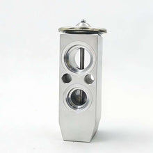 Load image into Gallery viewer, S7005 OE 92200-2J400 Automotive Air Conditioning Expansion Valve