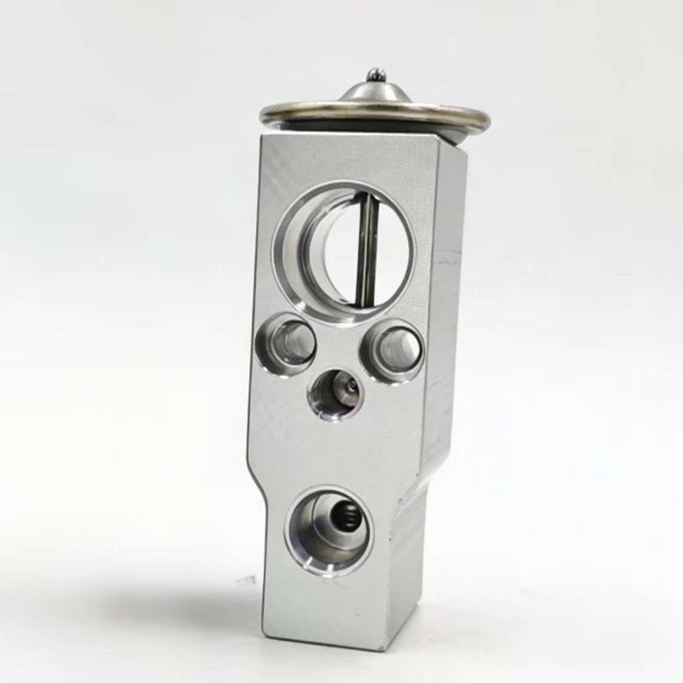 S10006 OE F108LYALA UC9M61J14 Air Conditioning Expansion Valve for BT-50/Ranger