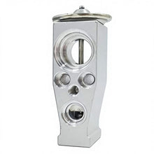 Load image into Gallery viewer, S18034 OE WG1664820014 Automotive Air Conditioning Expansion Valve for SinoTruk Howo T7H