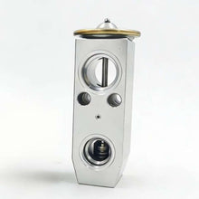 Load image into Gallery viewer, S7005 OE 92200-2J400 Automotive Air Conditioning Expansion Valve