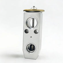 Load image into Gallery viewer, S7005 OE 92200-2J400 Automotive Air Conditioning Expansion Valve
