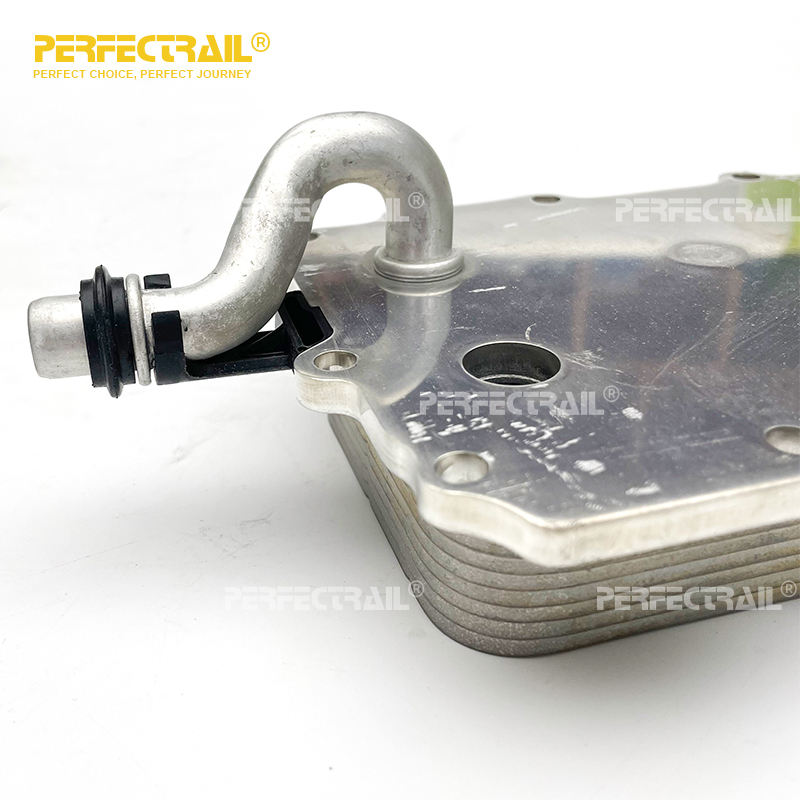 PERFECTRAIL LR039821 LR010728 C2Z25033 AJ811960 High Quality Auto Parts Engine Oil Cooler for Land Rover Range Rover Sport L405