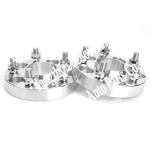Load image into Gallery viewer, 30mm Wheel Spacers for Land Rover Discovery 1, Defender Classic, Range Rover