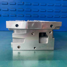 Load image into Gallery viewer, 908556 908656 1.3L Y13DT Z13DT Diesel Motor Z13DT Engine Cylinder Head for Opel Agila a Corsa C