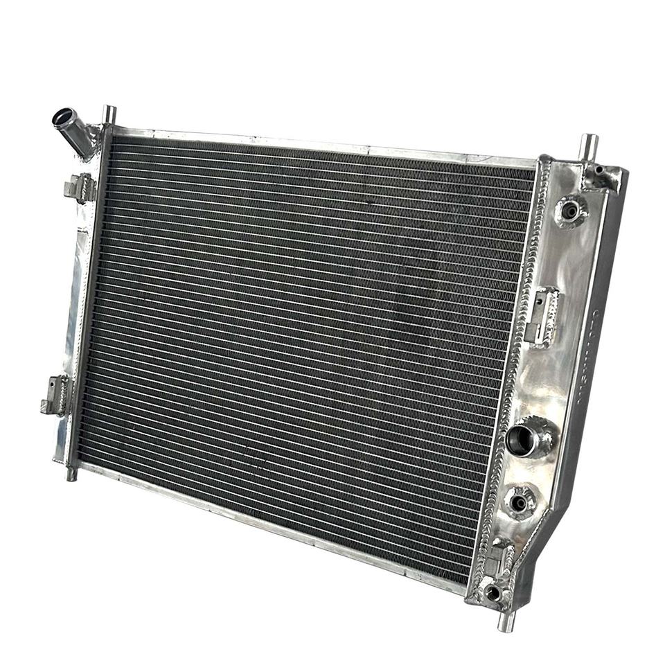 Aluminum Radiator for Chevrolet Corvette SSR C6 Saab 9-7x 2005-2013 Radiator