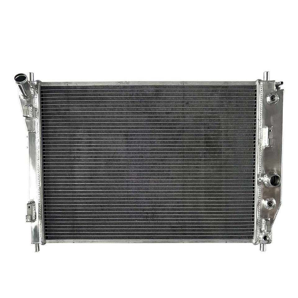 Aluminum Radiator for Chevrolet Corvette SSR C6 Saab 9-7x 2005-2013 Radiator
