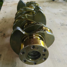 Load image into Gallery viewer, Auto Parts Engine System Truck Diesel Engine 4D56U Crankshaft for Mitsubishi L200 Engine 1100A135 1100A028 1100A027