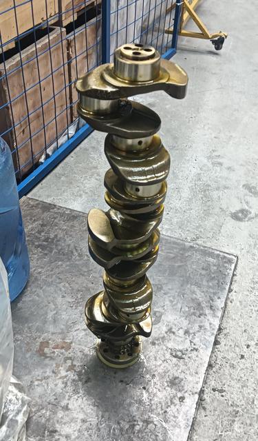 B57D30 crankshaft OE 11218571851