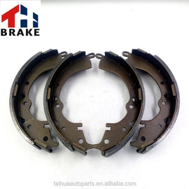 Borg & Beck Brake Shoe Set for Austin and Hillman Vehicles