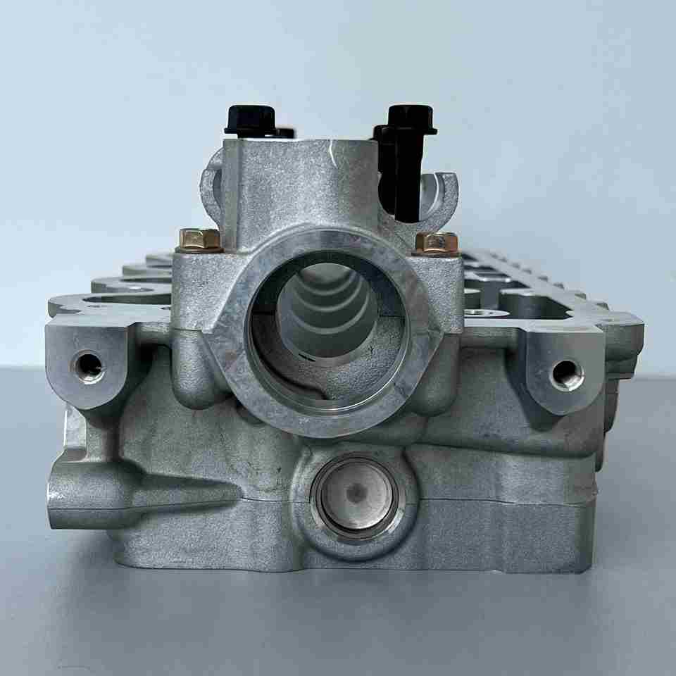 Auto Engine Parts G4EH G4EA Cylinder Head Assembly CVVT 1.4L for Hyundai Getz Accent Kia Rio 22100-22620 22100-22621