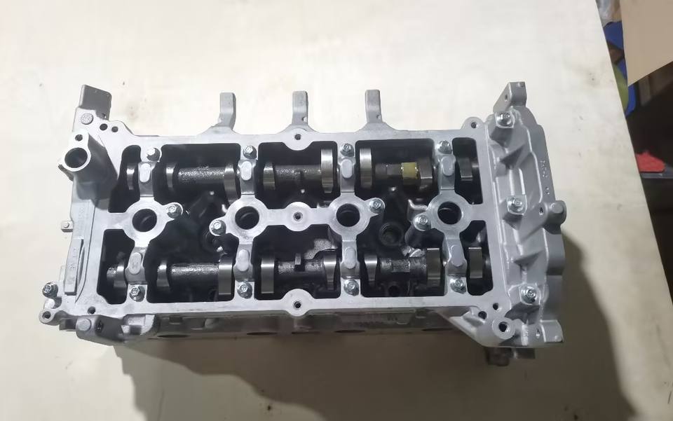 MR18 MR18DE Aluminum Alloy Engine Cylinder Head 11040-EE00A 11040-ED80A Bare Cylinder Head for Nissan Tiida Livina 1.8L