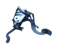 Load image into Gallery viewer, Ford Transit V348 Clutch Brake Pedal Assembly - PDL-DXG-001