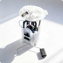Load image into Gallery viewer, Chrysler Grand Voyager V / Town &amp; Country 2008–2010 3.3 Fuel Pump 68030875AA 68030875AB