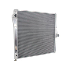 Load image into Gallery viewer, Performance Radiator For BMW core size 610*278*40mm X5 L6 V8 3.0L 4.8L 2007-2010