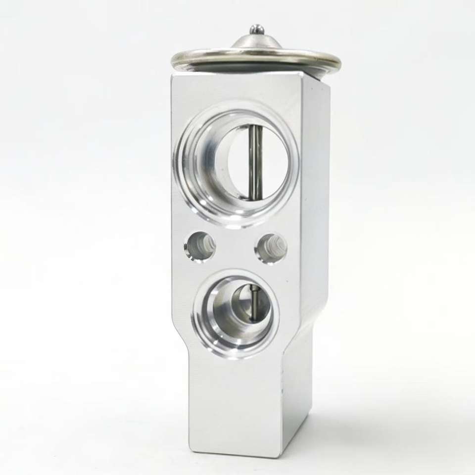 S18028 OE 712W61942-0044 Air Conditioning Expansion Valve for SinoTruk