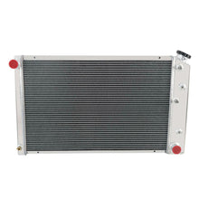 Load image into Gallery viewer, 3Row Aluminum Radiator for Chevy 68-73 Chevelle 68-77 El Camino 71-79 Impala