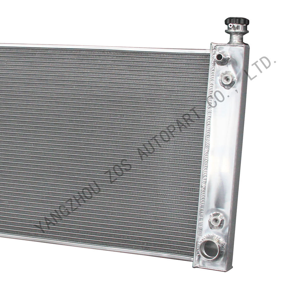 Car Radiator for Chevrolet / GMC C1500 Suburban C2500 Suburban C3500 C3500HD K1500 Suburban K2500 Suburban