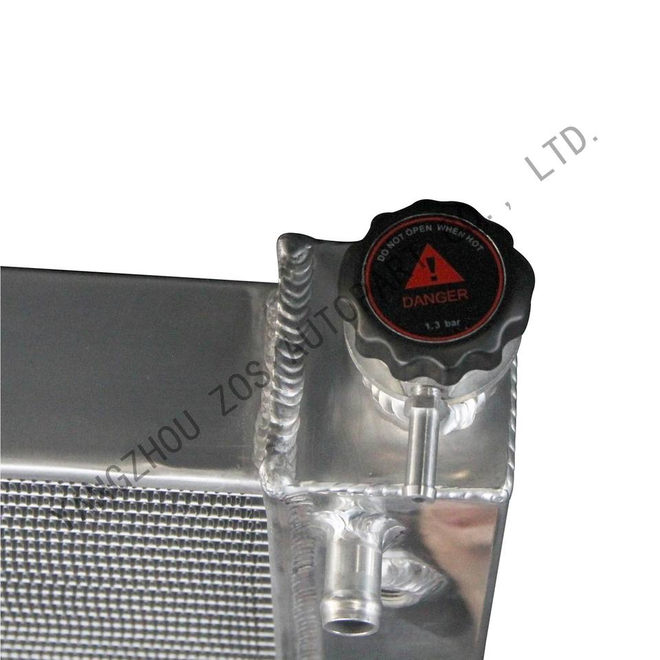 Car Radiator for Chevrolet / GMC Blazer C1500 Suburban C2500 Suburban C3500 C3500HD K1500 Suburba