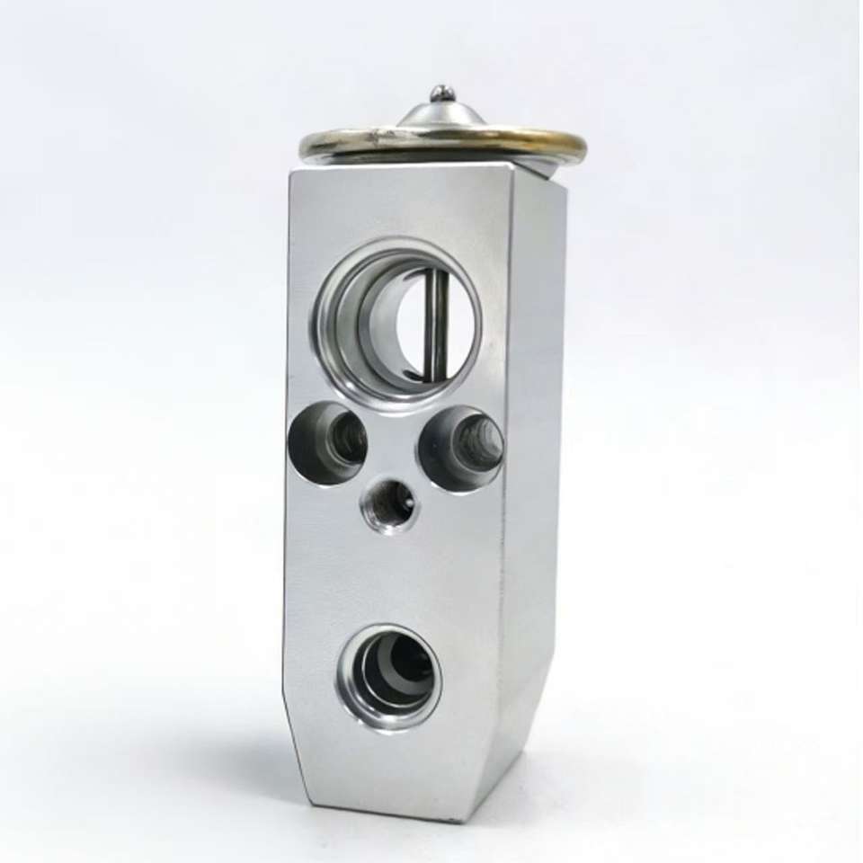 S4004 OE BP4K61J14 Air Conditioning Expansion Valve for M3/M5