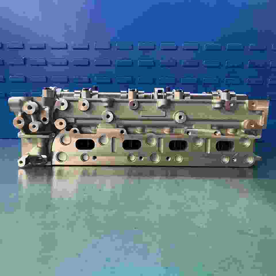 908734 A6510105511 6510103220 OM651940 Engine Cylinder Head for Mercedes Benz C CLASE S CLASE VITO 16