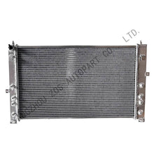 Load image into Gallery viewer, Car Radiator for Audi S4 A4 Quattro A6 Quattro Allroad Quattro / Volkswagen Passat 1996-2005 Audi A4 B5 S4 2.4 2.6 2.7 2.8