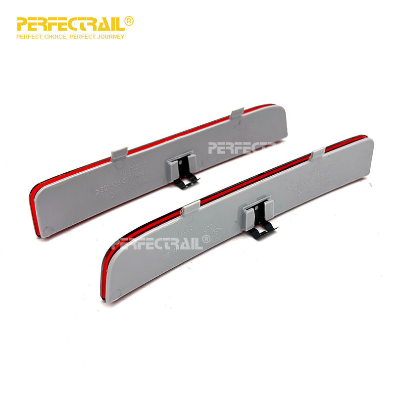 PERFECTRAIL LR006348 LR006349 Auto Parts Rear Bumper Reflector for Land Rover Range Rover III L322 Freelander 2 L359