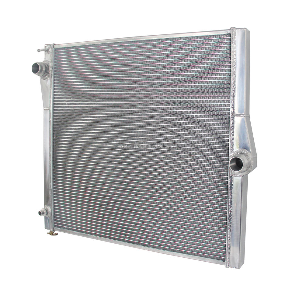 Performance Radiator For BMW core size 610*278*40mm X5 L6 V8 3.0L 4.8L 2007-2010