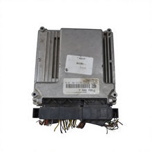 Load image into Gallery viewer, Second Hand High Quality Car Dismantling Parts Engine Computer Board E87 E81 E82 E88 E93 ECU 0621S04522 7589705-01