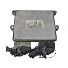 Load image into Gallery viewer, Second Hand High Quality Car Dismantling Parts Engine Computer Board ECU for Replacement/Repair SANTAFE IX35 TUCSONL 39104-3E020