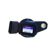 Load image into Gallery viewer, Denso Ignition Coil For Toyota Corolla ZRE152,153,172 Prius RAV4 9091902258