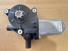 Load image into Gallery viewer, Rear Left Window Lift Motor 6 Pins for Honda Accord Euro CU 08-15
