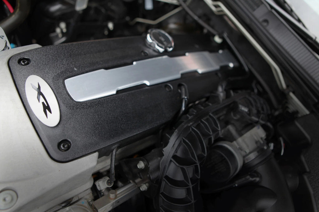 XR ENGINE COVER OVAL BADGE SUIT FORD FALCON FG 6 CYLINDER SEDAN UTE/XR6 XR 6