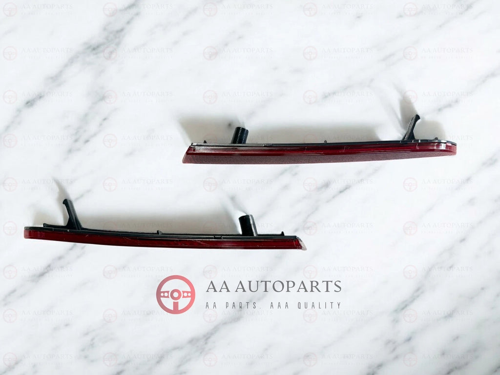 Red Rear Reflectors Pair Holden Commodore VE VF Sedan Wagon SS SV6 SV8 SSV