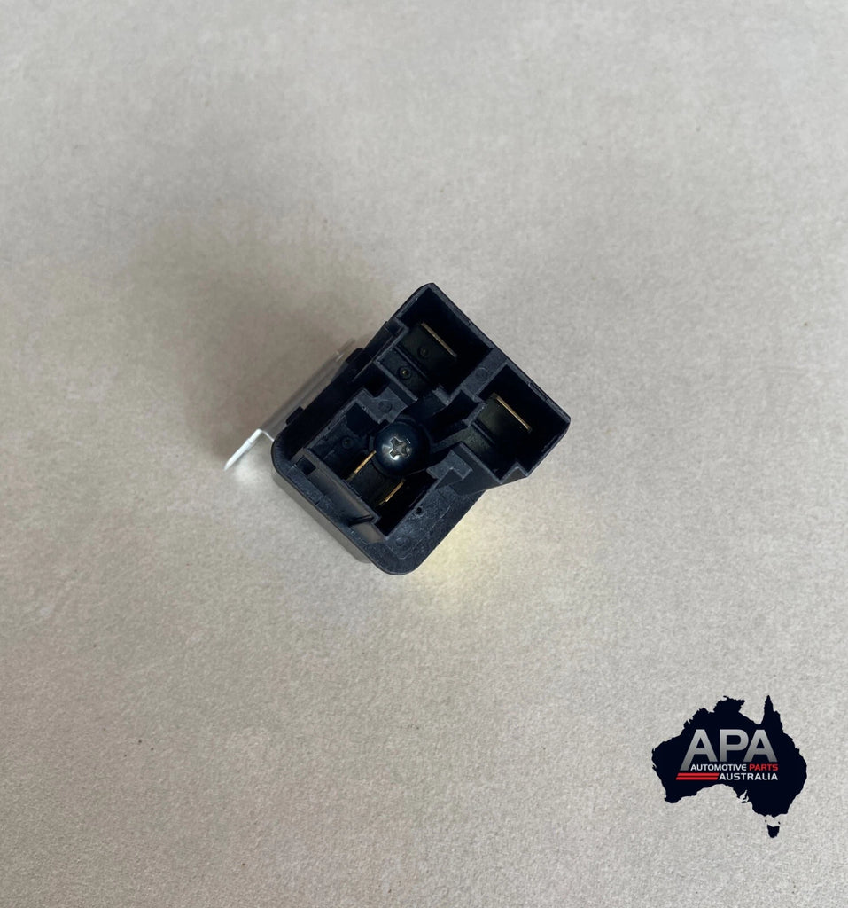 GENUINE Nissan Patrol GQ Y60 TD42 RD28 Glow Plug Relay