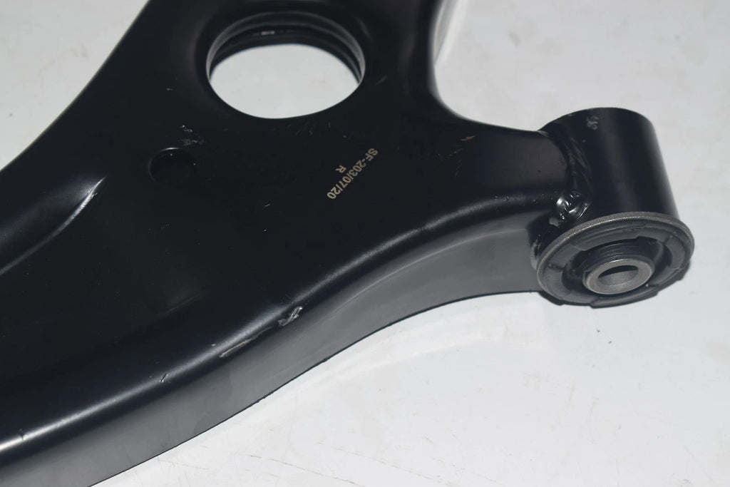 2 x Front Lower Left & Right Control Arm Kit W/ BJ for Hyundai I30 GD 2012-2017