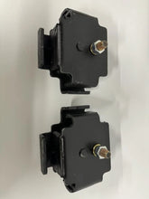 Load image into Gallery viewer, PAIR FRONT Engine Mounts FOR TOYOTA LANDCRUISER 70 HZJ75 4.2L DIESEL 1990-1999