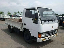 Load image into Gallery viewer, *NEW* HEADLIGHT HEAD LIGHT LAMP for MITSUBISHI CANTER FE 3/4 1986 -1995 RIGHT RH