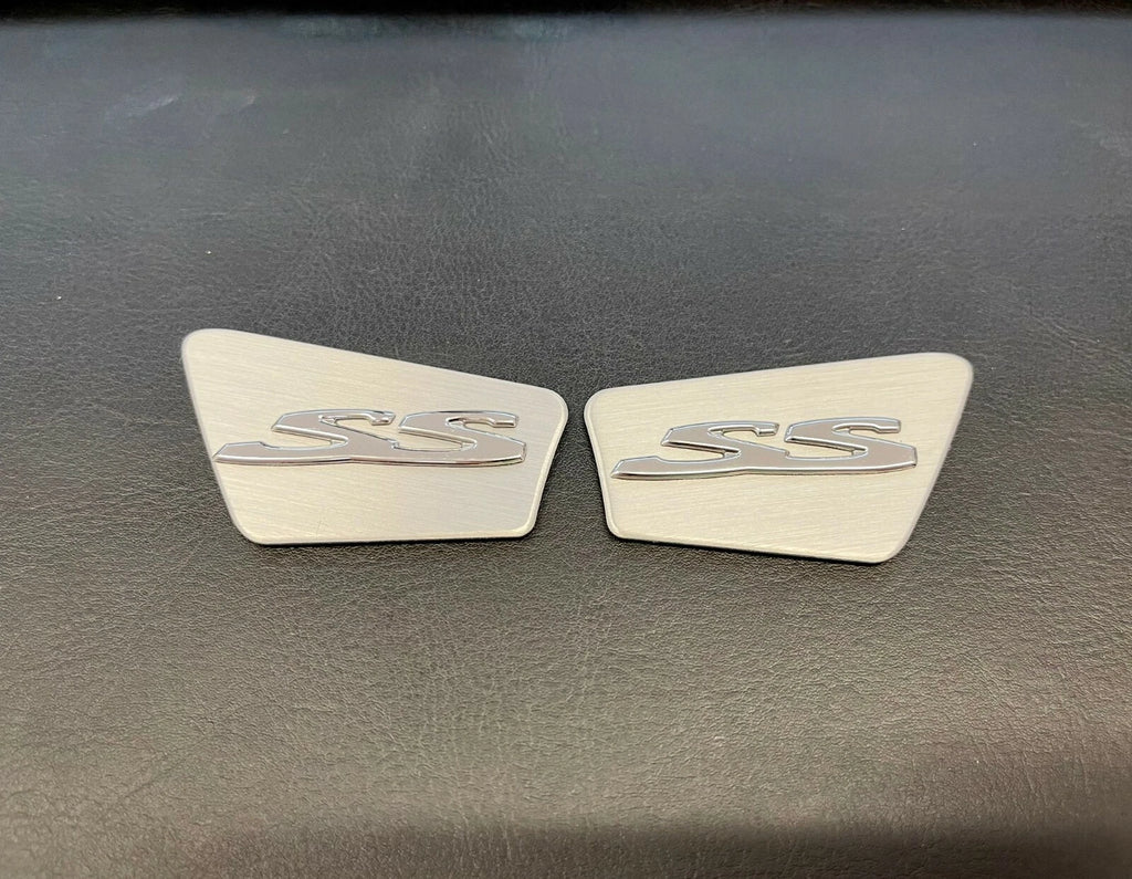 INTERIOR FRONT DOOR HANDLE INSERT BADGE FOR HOLDEN VF SS COMMODORE