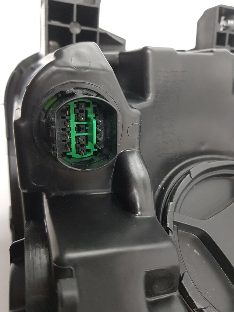 *GENUINE* HEAD LIGHT LAMP (DRL) for LDV T60 PRO LUXE TRAILRIDER 2017 -2021 RIGHT