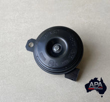 Load image into Gallery viewer, GENUINE Toyota Hilux 2005-2024 KUN16 KUN26 GGN15 GGN25 GUN156 Low Pitched Horn