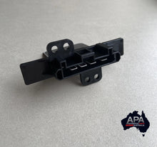 Load image into Gallery viewer, GENUINE Nissan Navara D22 Heater Fan Blower Motor Speed Resistor