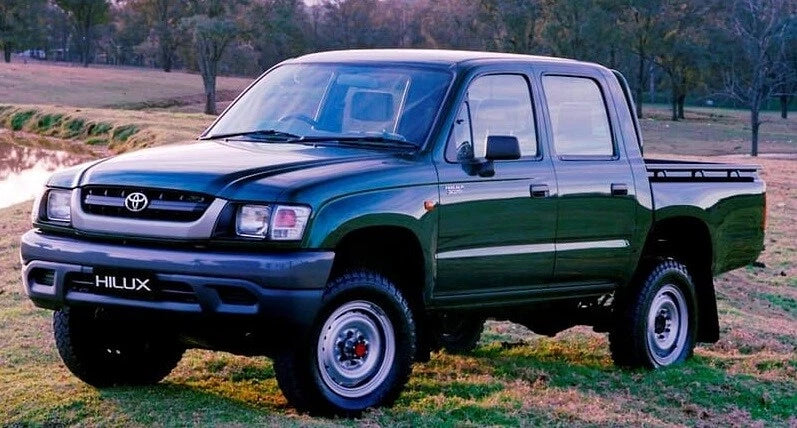 FRONT BAR + BRACKET + LOWER APRON + GRILLE + RIM SUIT TOYOTA HILUX 2WD 2001-2005