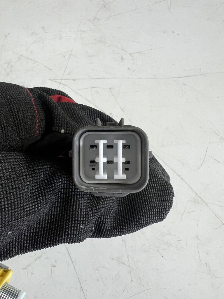 Front Left Window Regulator W/2 Pins Motor for Mitsubishi Outlander ZE/ZF 02-06