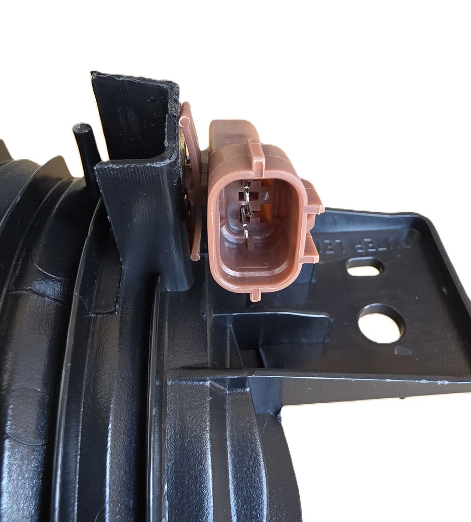 Tail Rear Spare Tire Fog Lamp for Mitsubishi Pajero NS/NT/NW/NX 06-21