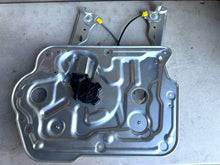 Load image into Gallery viewer, Front RH Window Regulator W/Panel &amp; 2 pin motor for Nissan Qashqai/Dualis 07-16