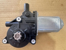 Load image into Gallery viewer, Rear Right Window Lift Motor 6 Pins for Honda Accord Euro CU 08-15