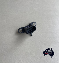 Load image into Gallery viewer, GENUINE Toyota LandCruiser HDJ78 HDJ79 HDJ100 1HD FTE Boost Pressure MAP Sensor