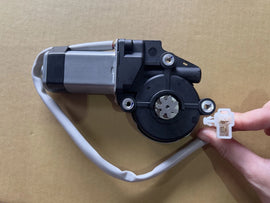 Front Right Window Lift Motor 2 Pins for Toyota Hilux TGN/KUN/GGN 05-15