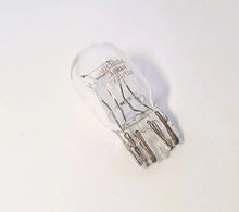 Load image into Gallery viewer, 10 x T20 W21/5W Michiba Halogen Wedge Globe 7443 12V W3X16Q For Stop Light